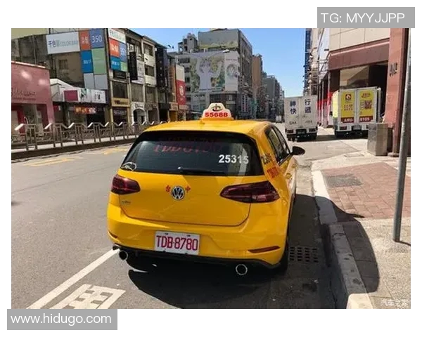 街头偶遇足球明星的惊喜时刻与难忘瞬间分享 街头偶遇足球明星的惊喜时刻与难忘瞬间分享